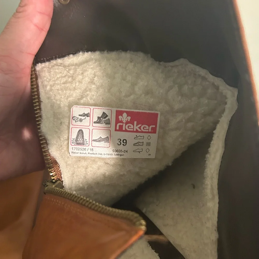 Rieker Brown Riding Boots with Sherpa Lining, Size 39 US 8.5 - Picture 11 of 11